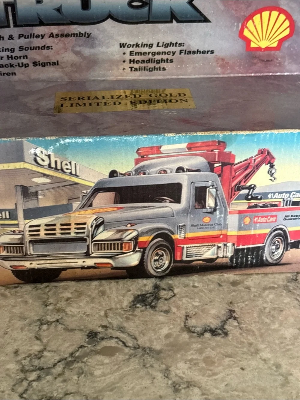 Shell Toy Tow Truck Vehicle W/ Lights & Sounds 1997 Hermann Marketing
